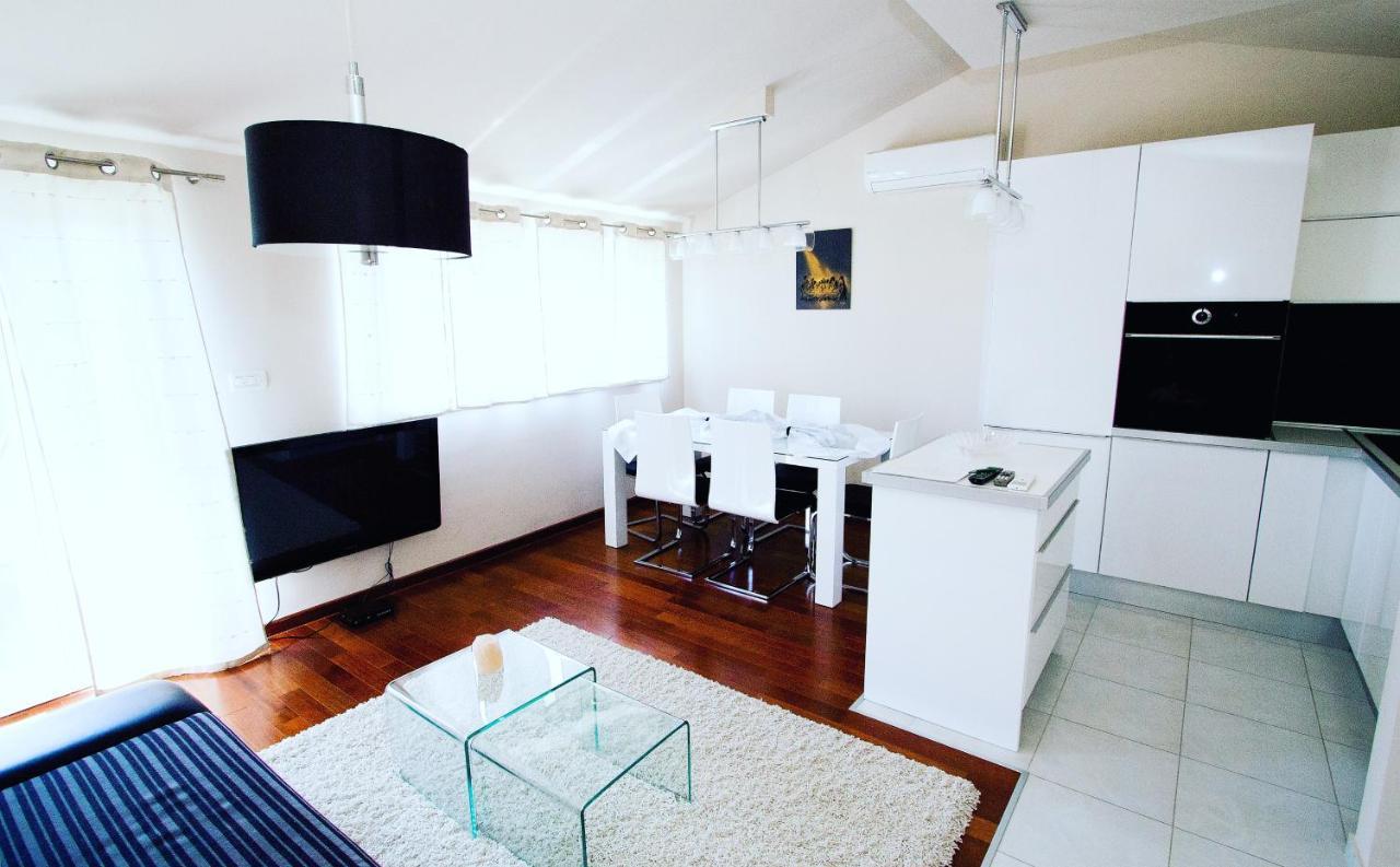 Deluxe Suites Mandic Omiš Eksteriør billede