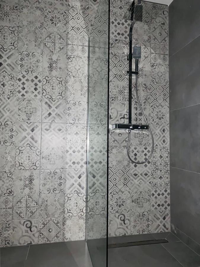 Deluxe Suites Mandic Omiš Eksteriør billede