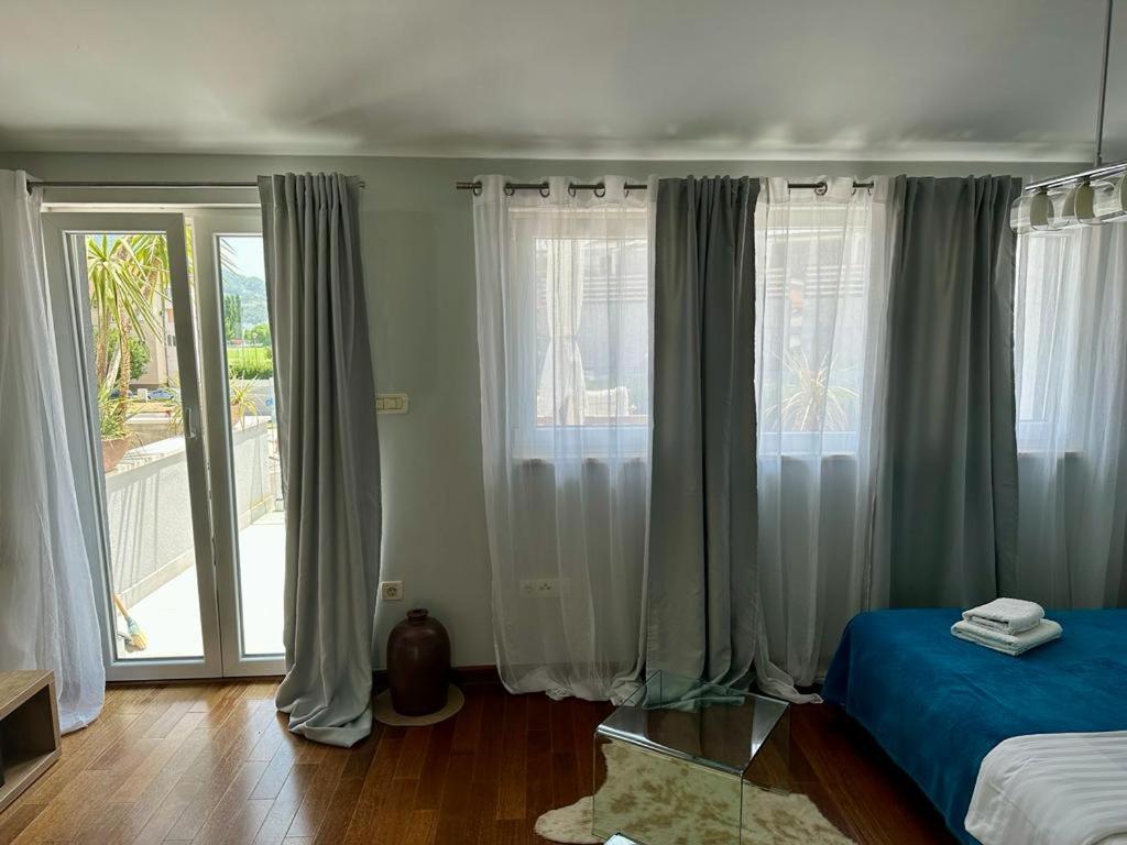 Deluxe Suites Mandic Omiš Eksteriør billede